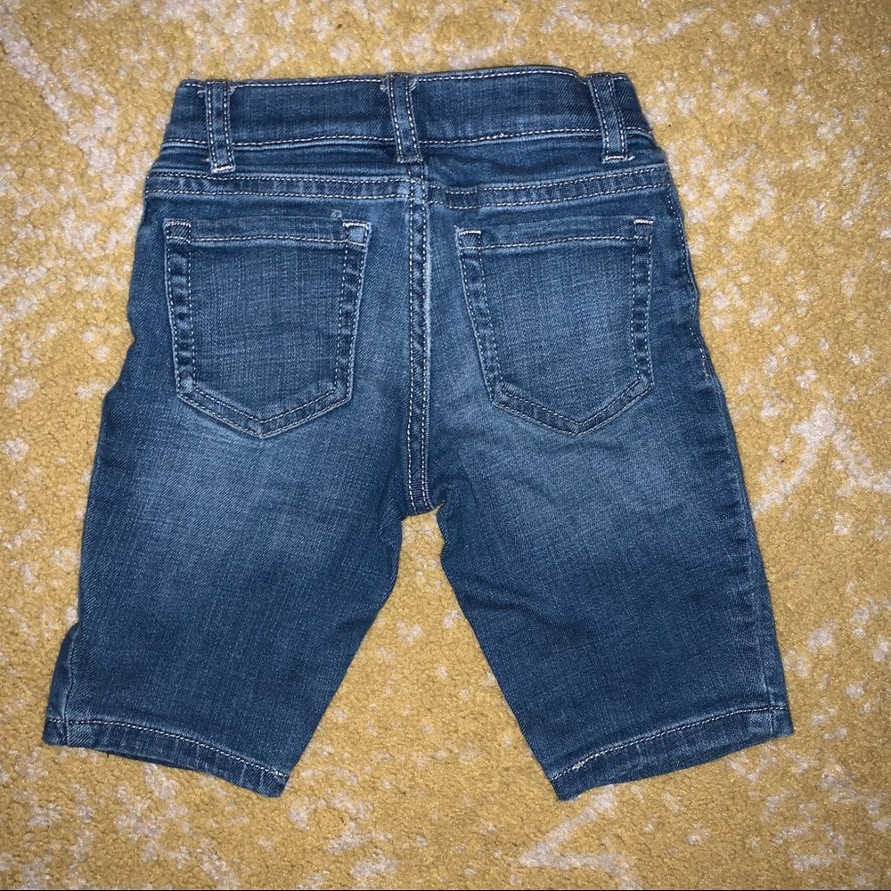 Distressed shorts size 5 - Picture 3 of 4